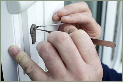 Locksmith Solution Services Highland, IN 219-310-2840 - 68-44-15